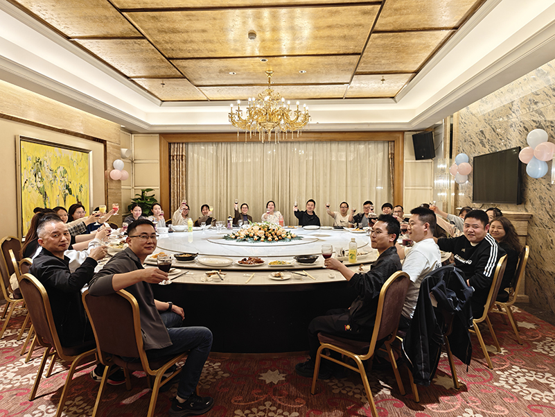 九游老哥俱乐部集团开展2026年 “三八” 女神节庆；疃